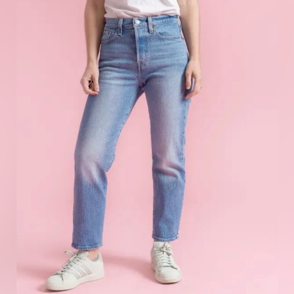 Levi’s Mom Jeans - Picture 2 of 6